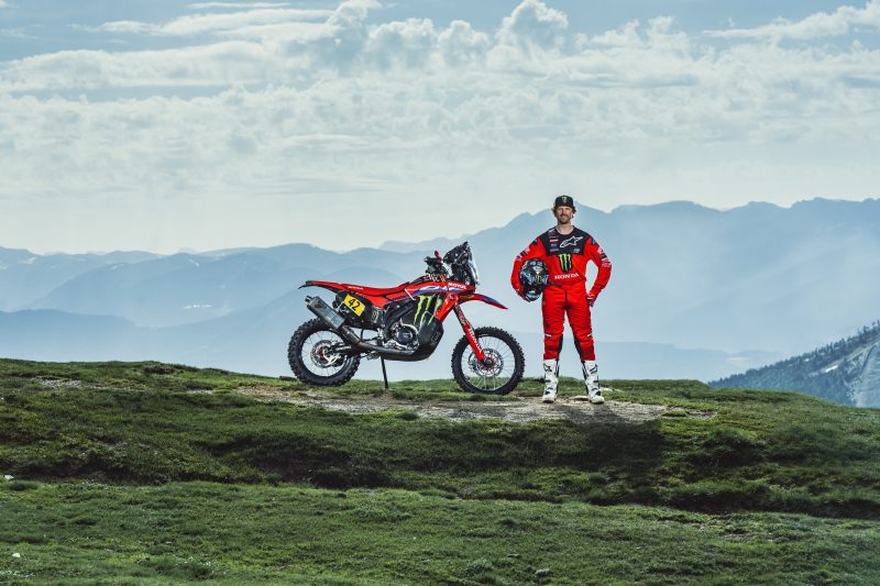 Motorrad reflektierter Monster Energy Racing Switzerland
